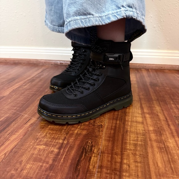 Dr. Martens Kids Unisex Combs Tech Black Combat Boots Size 3 NWT - Picture 3 of 16